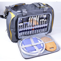 Сумка изотермич. и посуда на 4 человек HB4-429