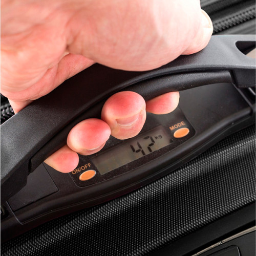 Чемодан Heys Charge-A-Weigh (L) Black
